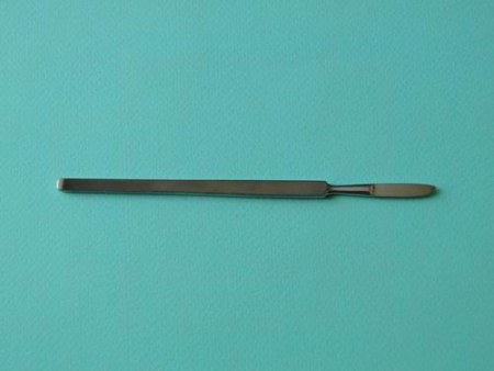 СКАЛЬПЕЛЬ глазной брюшистый мал.130мм. Пакистан